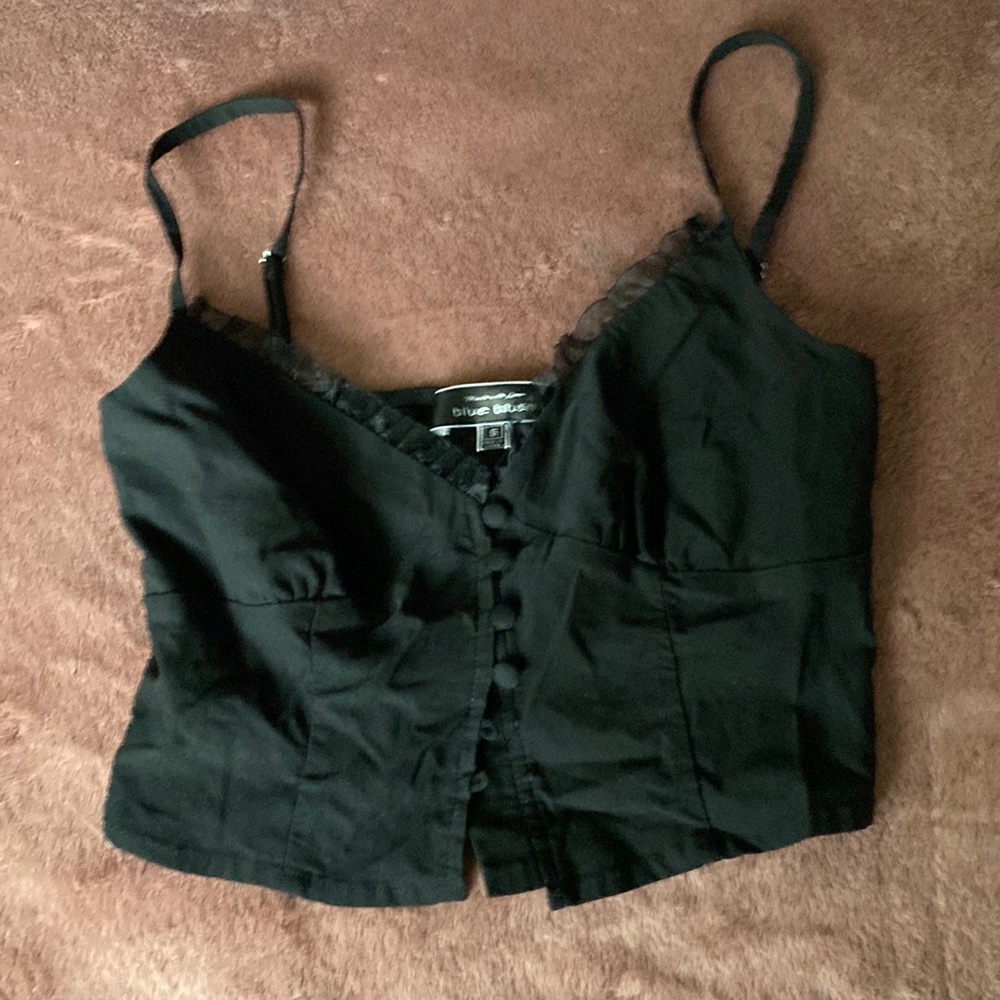 Cropped black button up tank top with accents